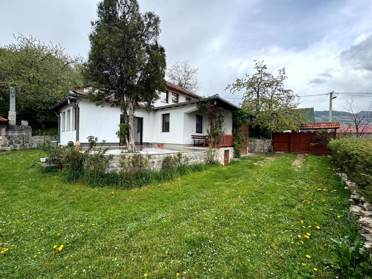 Nahorevo Getaway - Fairytale On The Hill Holiday home Sarajevo